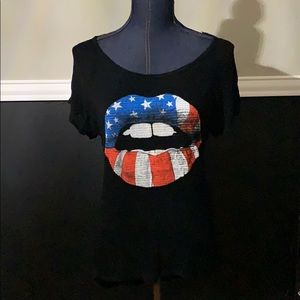 Black shirt with America Flag lips